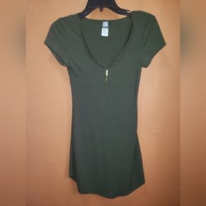 27 East Hunter Green Dress Size Small
